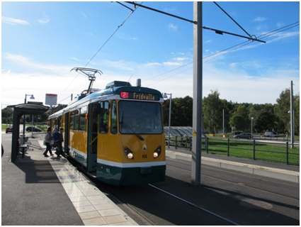 Raitiovaunu Navestadin päätepysäkillä 18.9.2013
